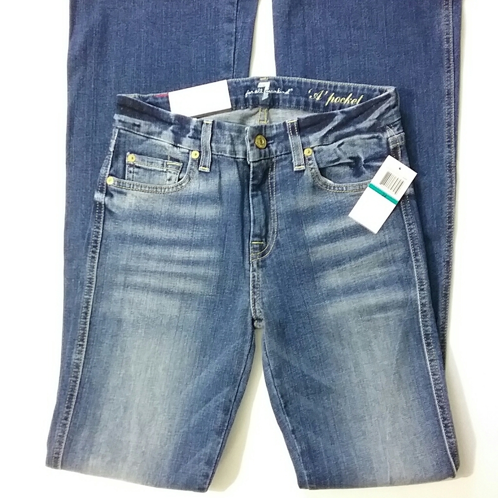 7 For All Mankind 'A' Pocket Flare Jeans - Picture 4 of 8